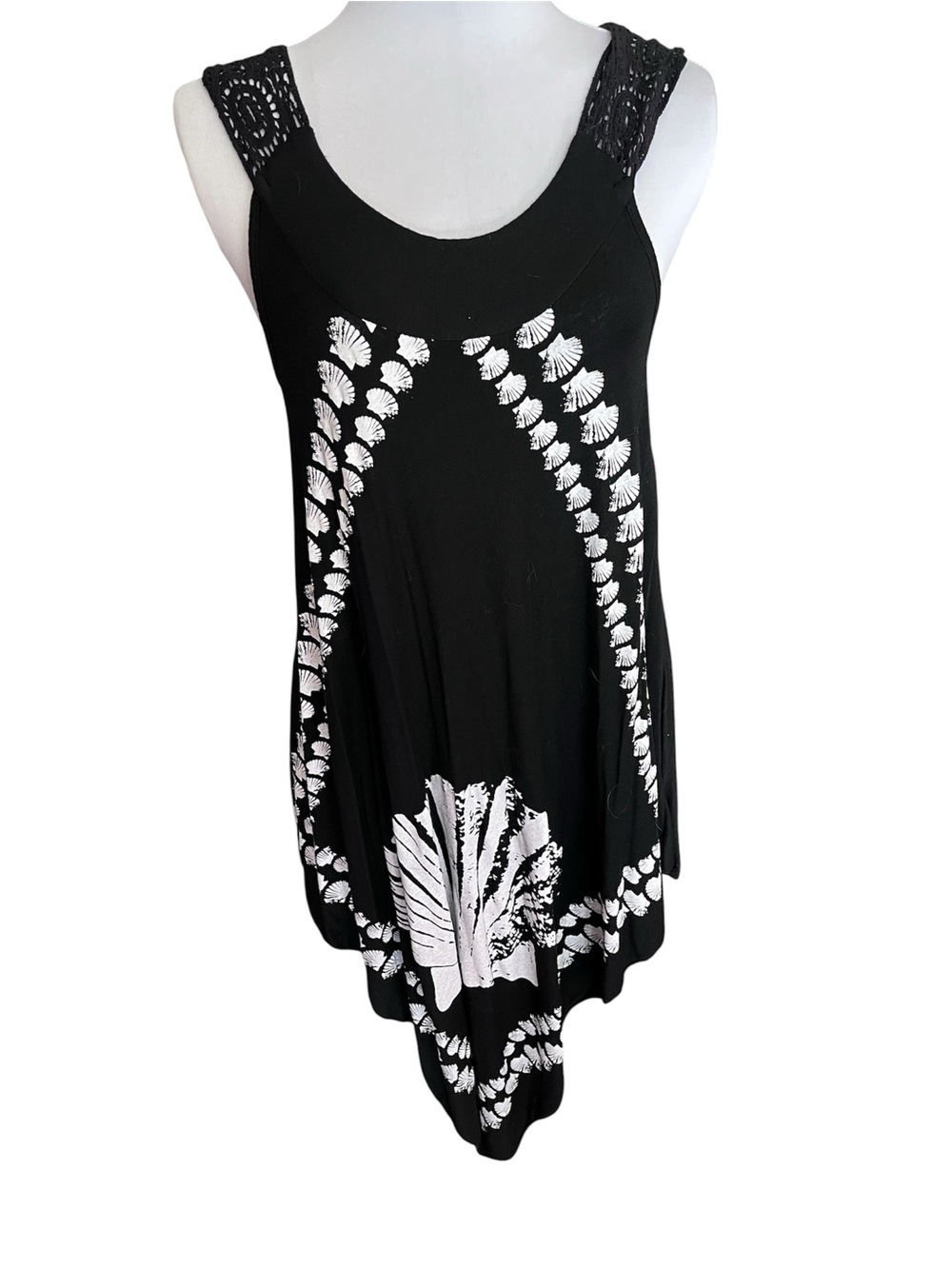 Black Sleeveless Sharkbite Dress with White Shell Print